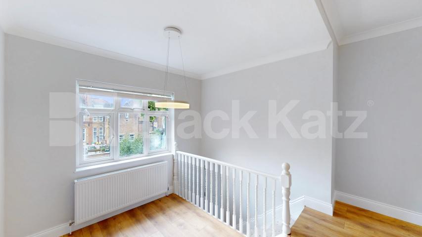 Modern Apartment Colville Road, Notting Hill